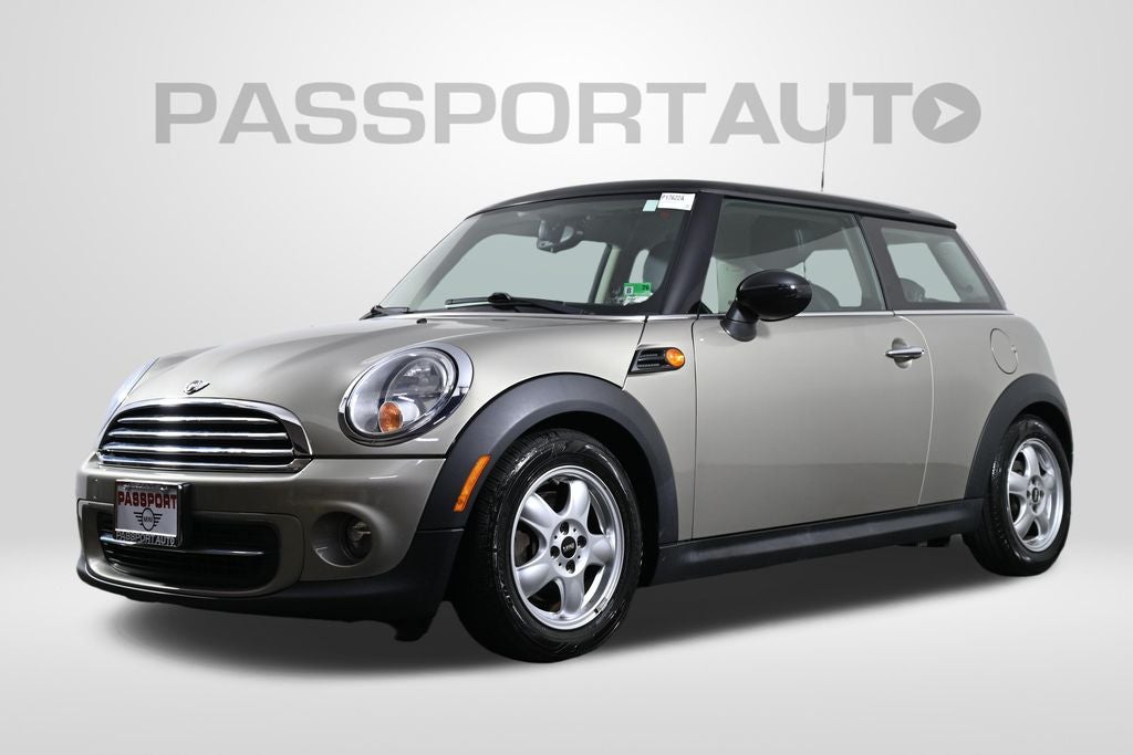 2011 MINI HARDTOP 2 DOOR 2dr Cpe