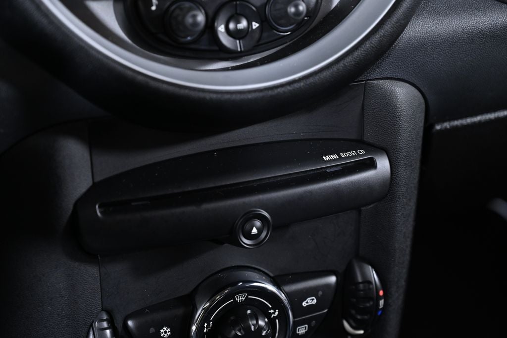 2011 MINI HARDTOP 2 DOOR 2dr Cpe