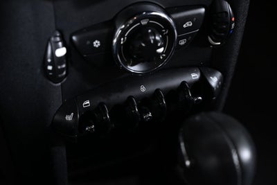 2011 MINI HARDTOP 2 DOOR 2dr Cpe