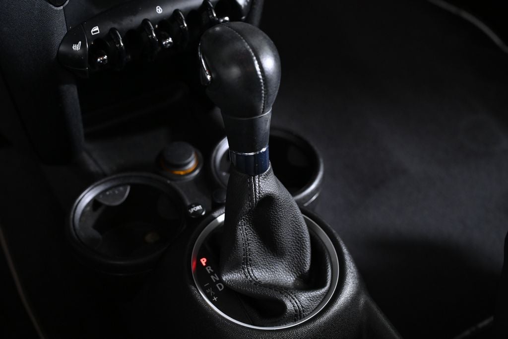 2011 MINI HARDTOP 2 DOOR 2dr Cpe