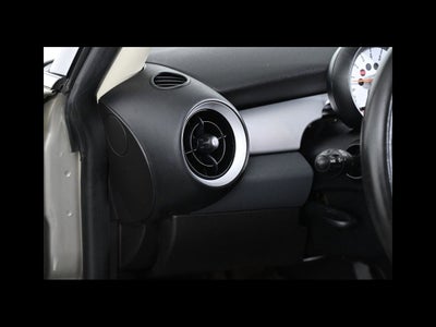 2011 MINI HARDTOP 2 DOOR 2dr Cpe
