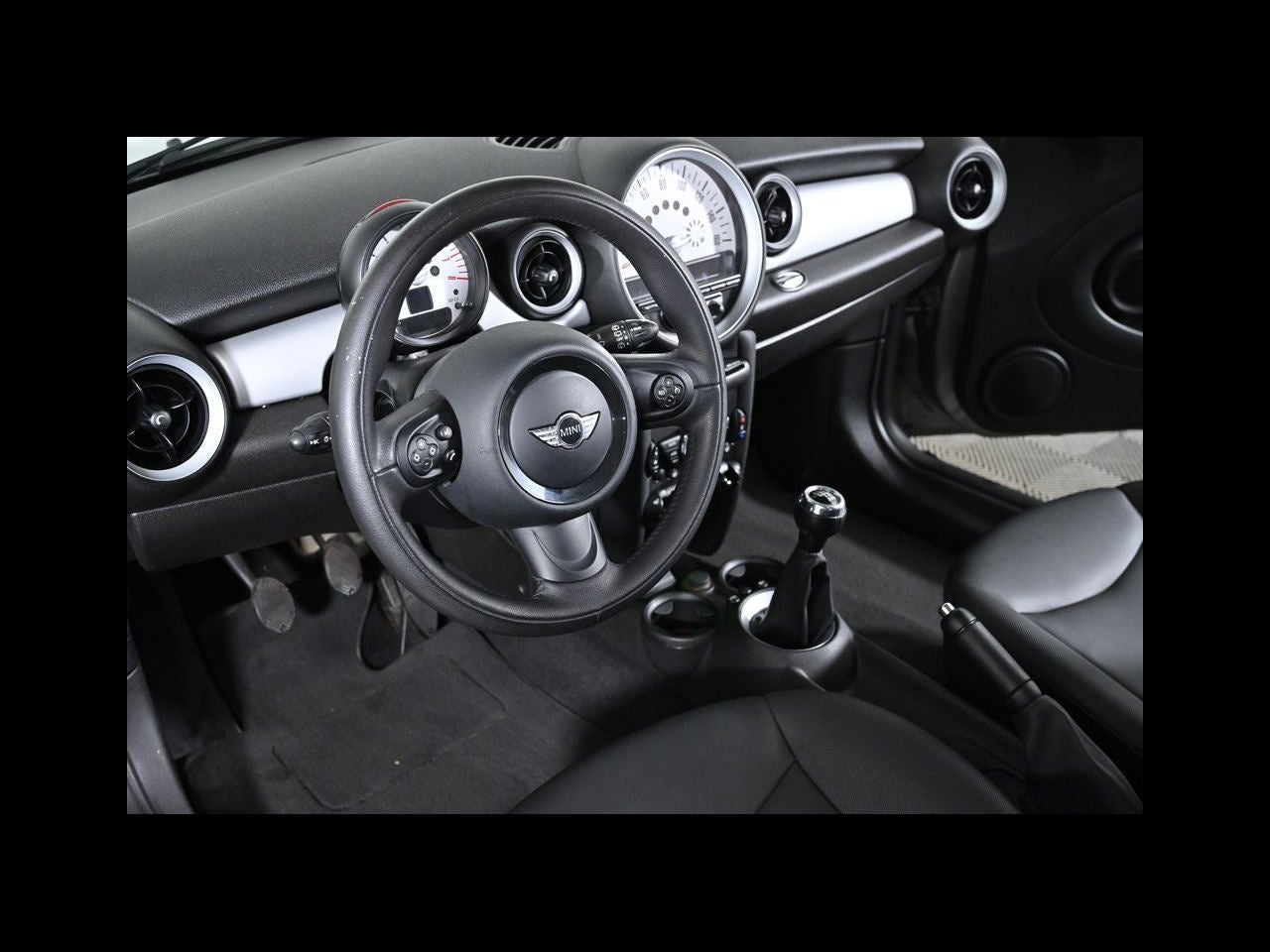 2013 MINI HARDTOP 2 DOOR 2dr Cpe