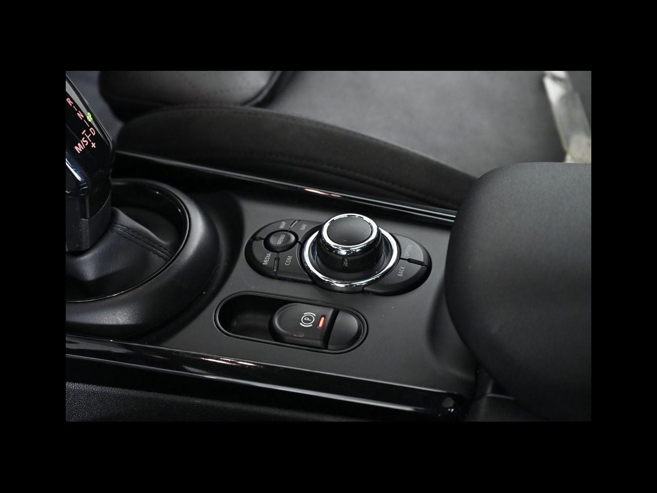 2023 MINI CLUBMAN Cooper S