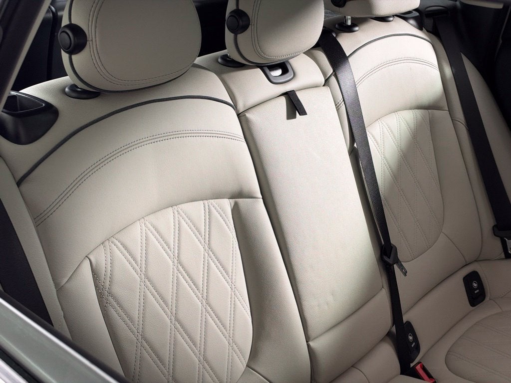 2024 MINI CLUBMAN Base