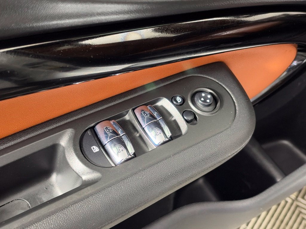 2024 MINI CLUBMAN Base