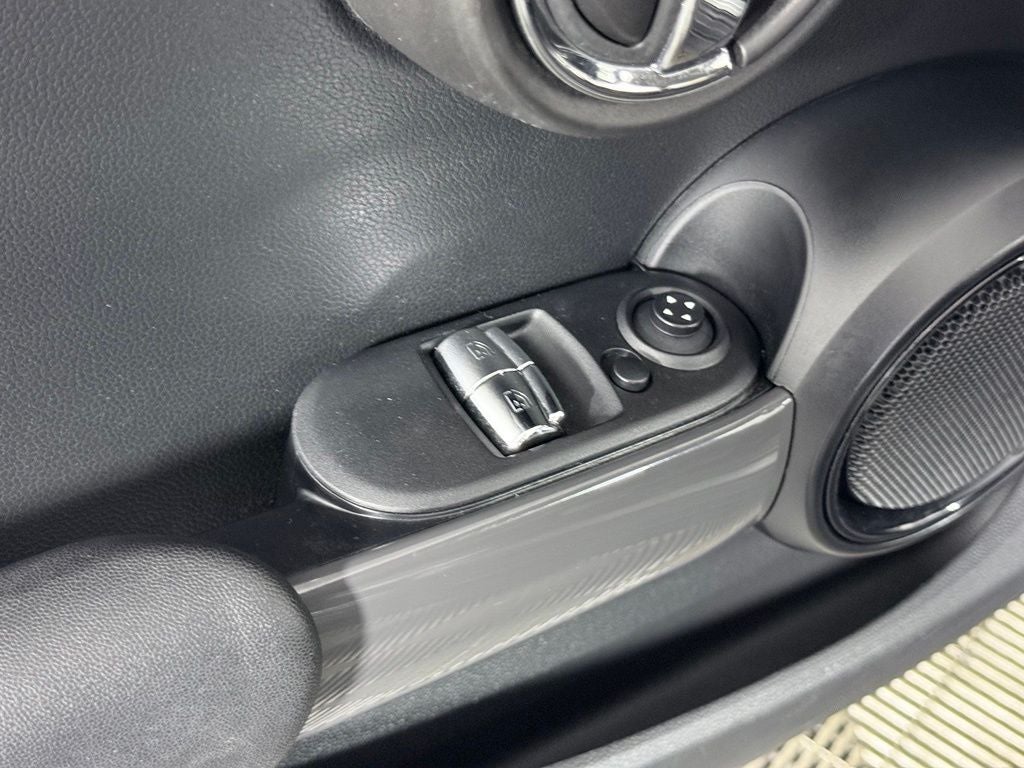 2017 MINI Cooper Base