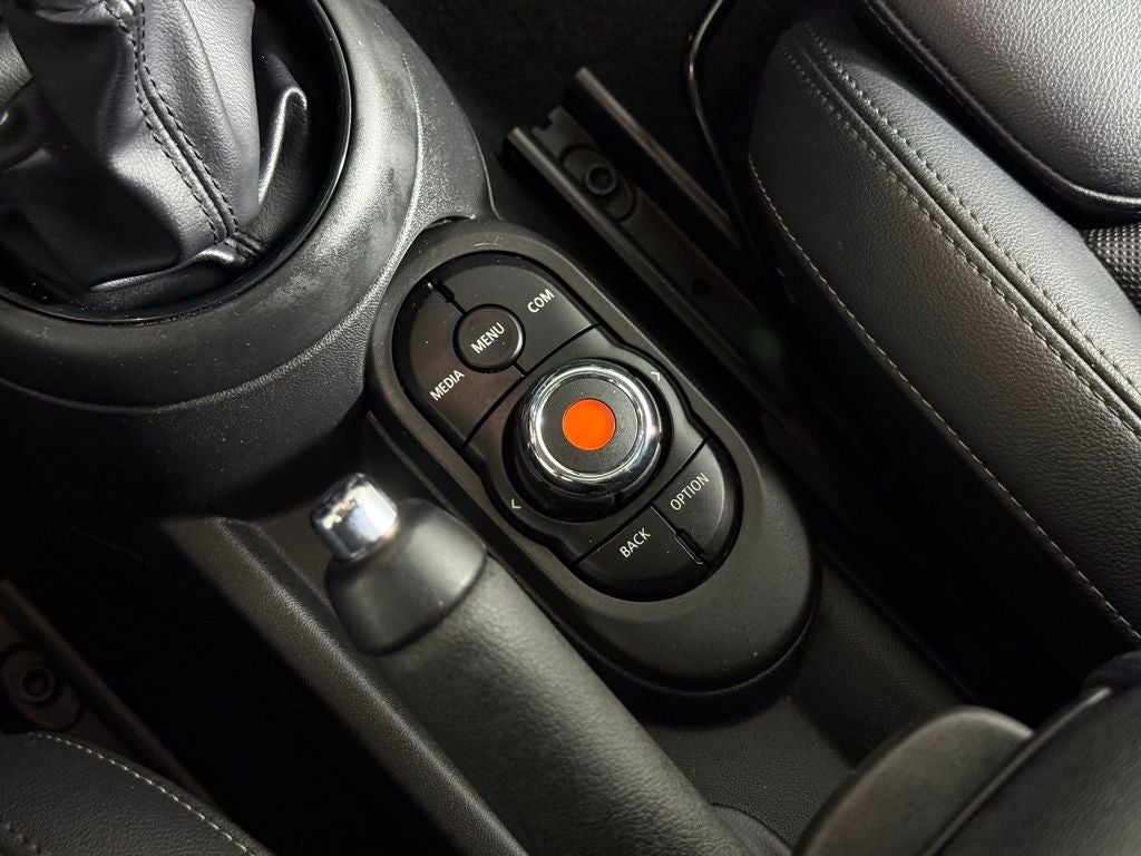 2021 MINI 2 Door Base