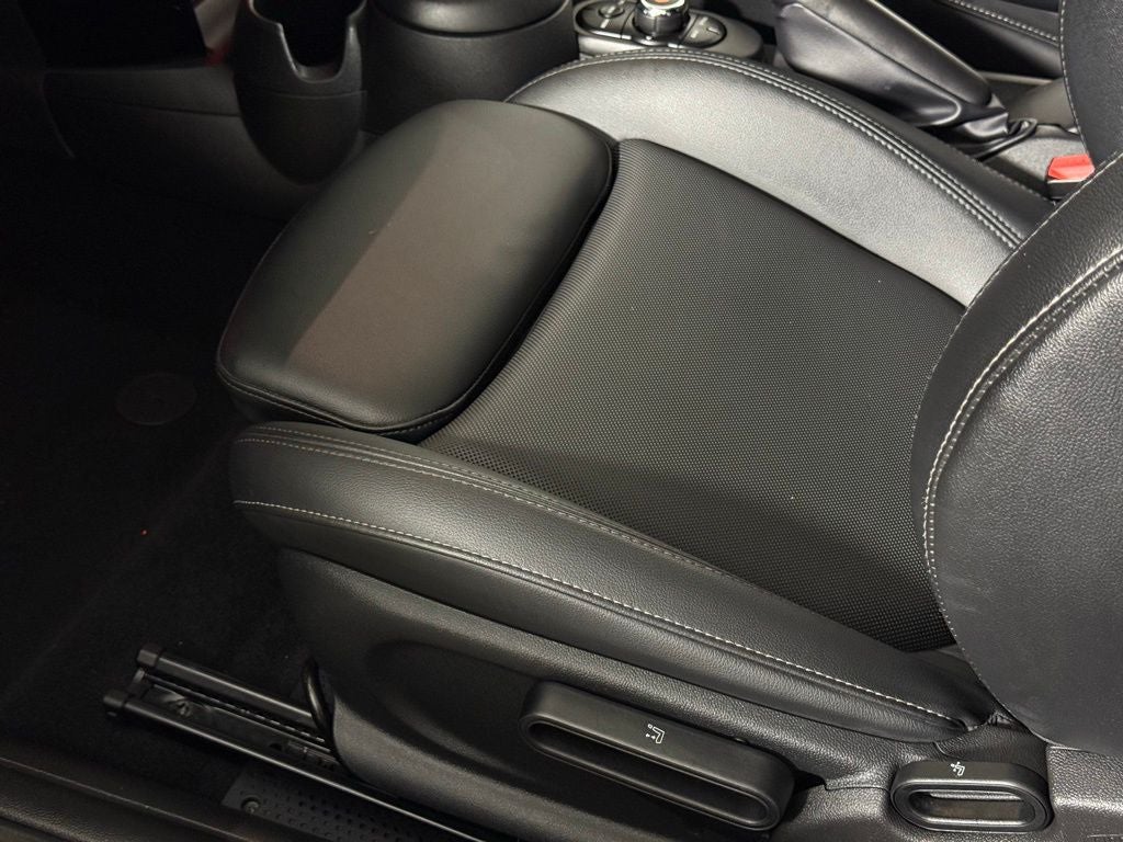 2021 MINI 2 Door Base