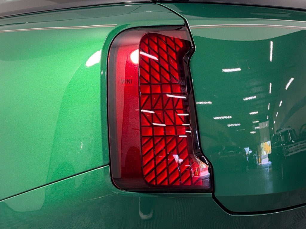 2025 MINI COUNTRYMAN Base