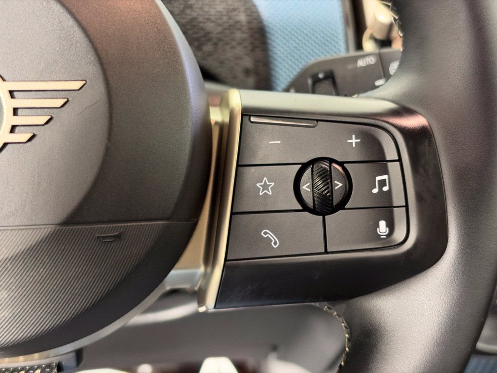2025 MINI COUNTRYMAN Base