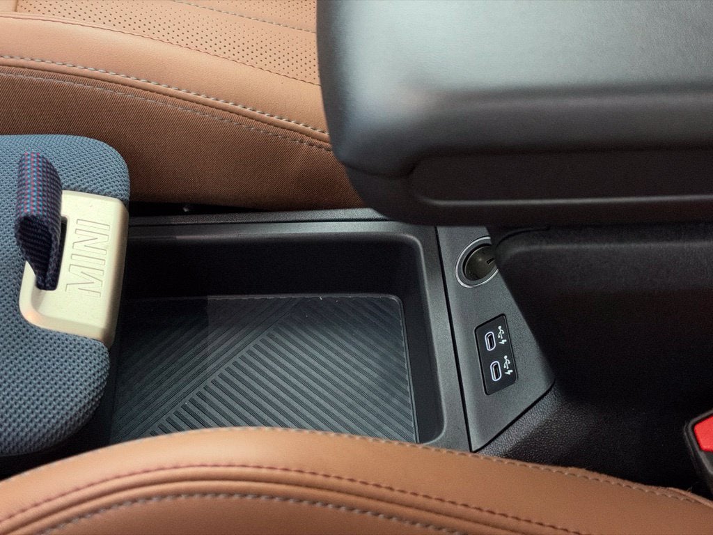 2025 MINI COUNTRYMAN Base