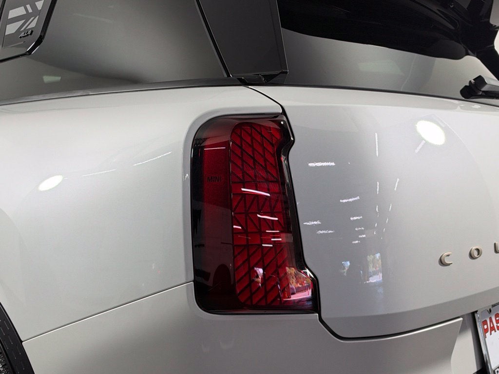 2025 MINI COUNTRYMAN Base