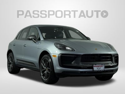 2025 Porsche Macan Base