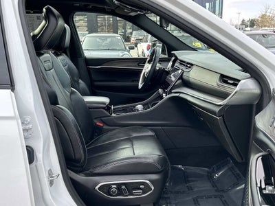 2022 Jeep Grand Cherokee Overland 4WD