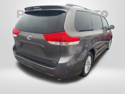 2013 Toyota Sienna XLE Mobility Auto Access