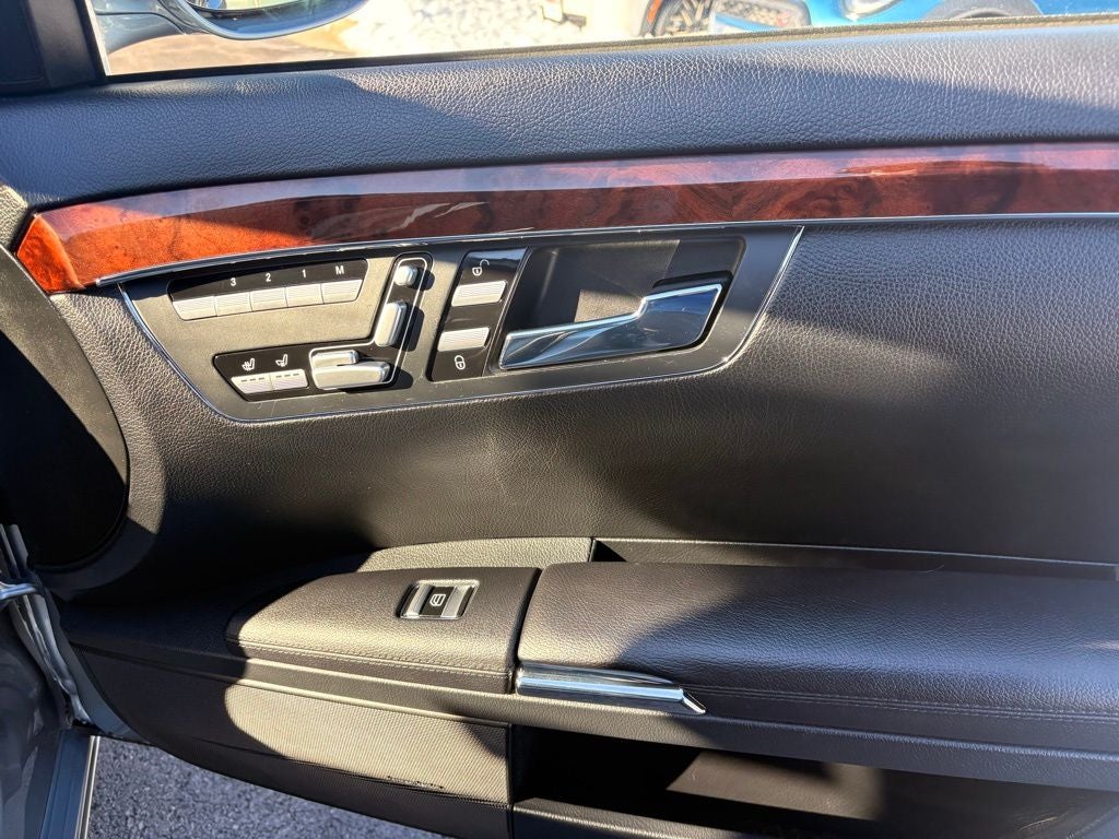 2008 Mercedes-Benz S-Class S 550