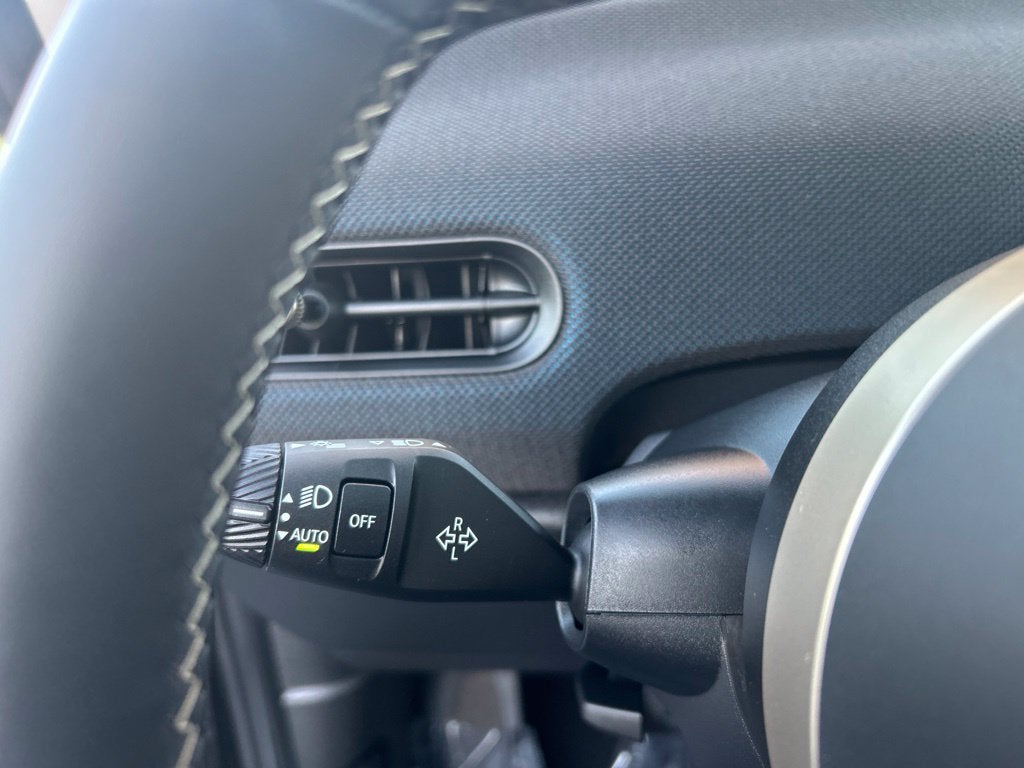 2025 MINI Cooper Signature Plus Hardtop 2 Door
