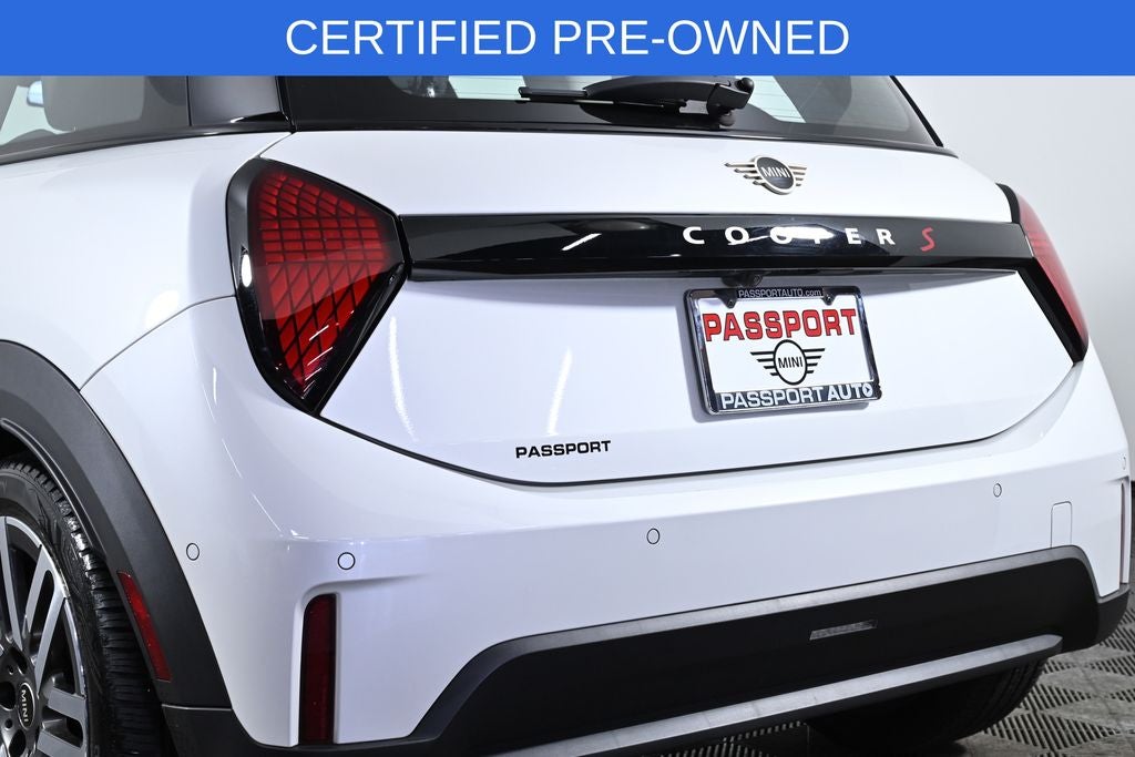 2025 MINI Cooper S Iconic Hardtop 2 Door