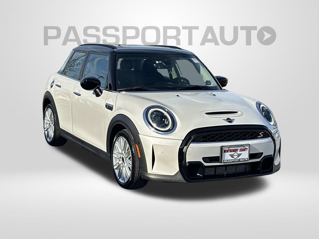 2024 MINI Cooper S Iconic Hardtop 4 Door