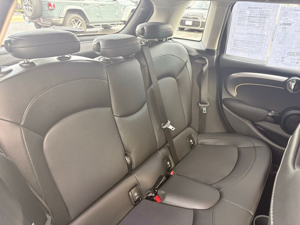 2023 MINI Cooper S Signature Hardtop 4 Door