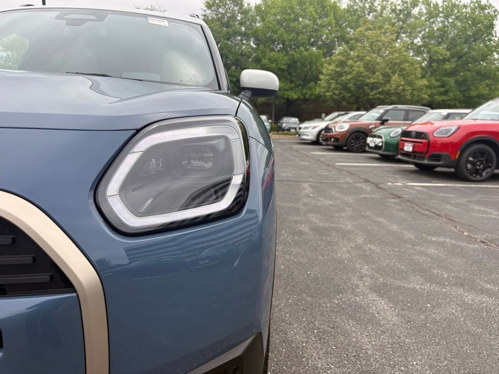 2025 MINI Cooper S Countryman Iconic
