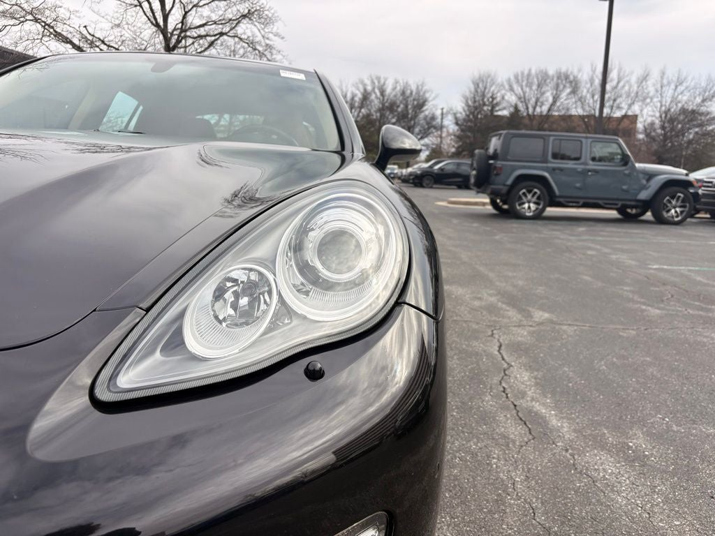 2013 Porsche Panamera Platinum Edition