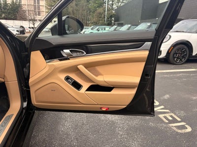 2013 Porsche Panamera Platinum Edition