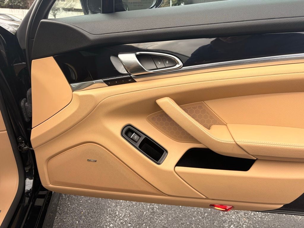 2013 Porsche Panamera Platinum Edition