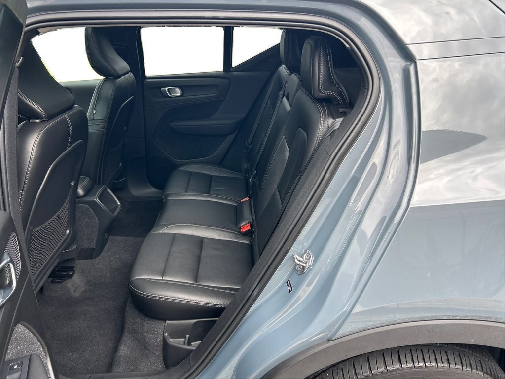 2020 Volvo XC40 Momentum AWD