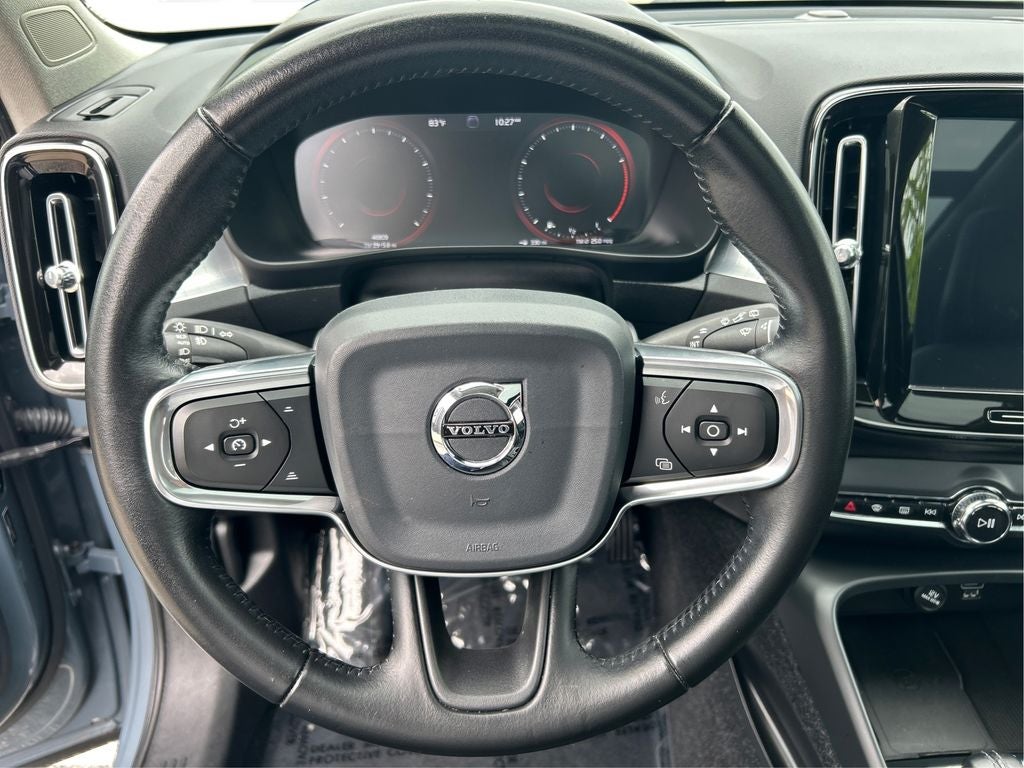 2020 Volvo XC40 Momentum AWD