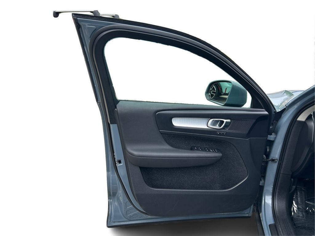 2020 Volvo XC40 Momentum AWD