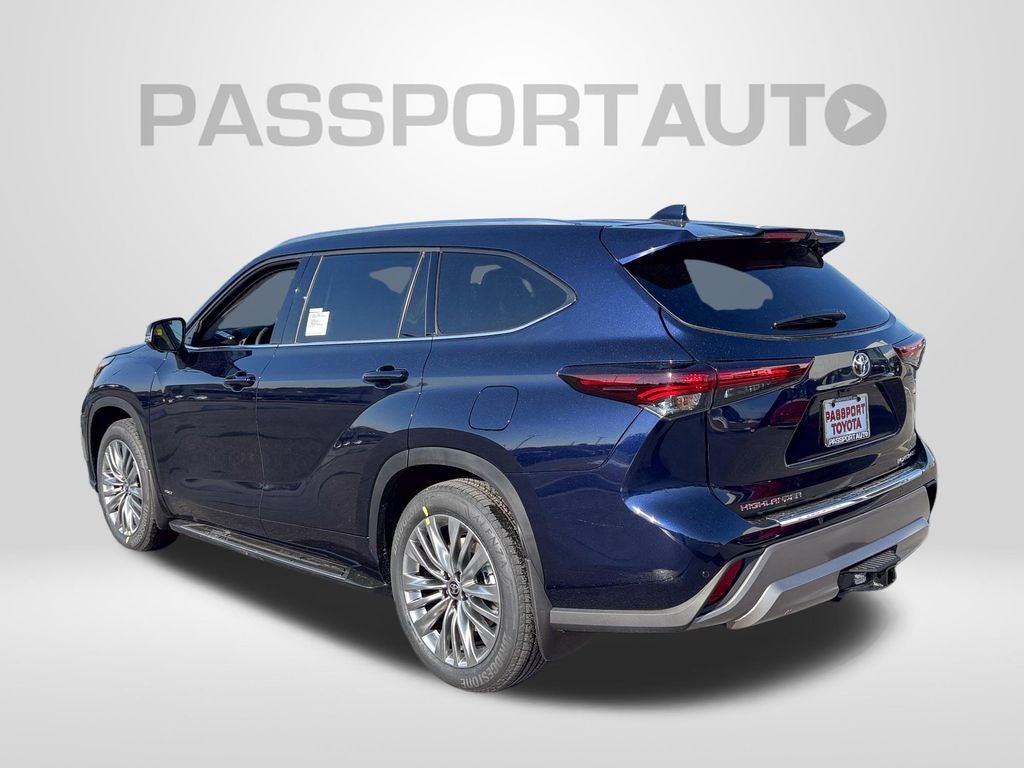 2026 Toyota Highlander Hybrid Platinum