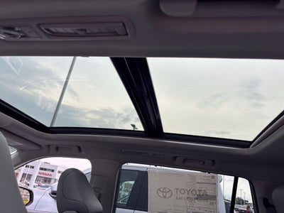 2026 Toyota Highlander Hybrid Platinum