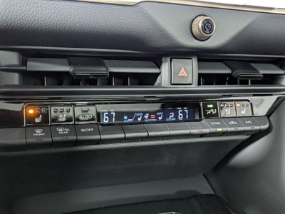 2026 Toyota Toyota Crown Signia Limited