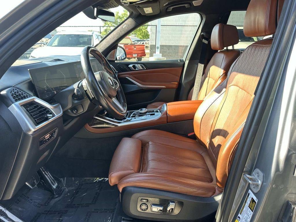 2023 BMW X7 M60i