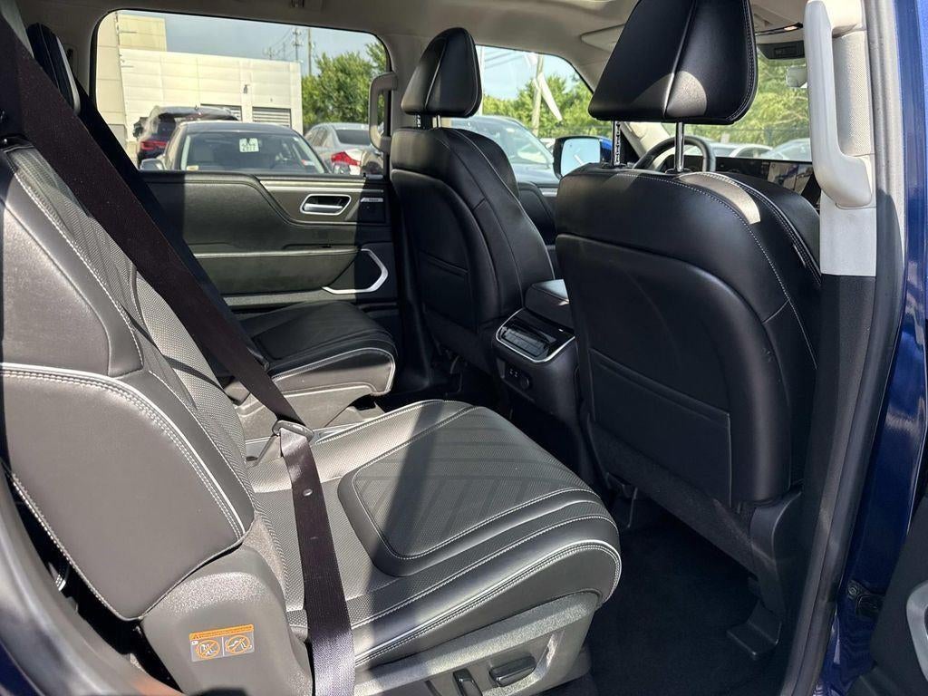 2025 INFINITI QX80 LUXE