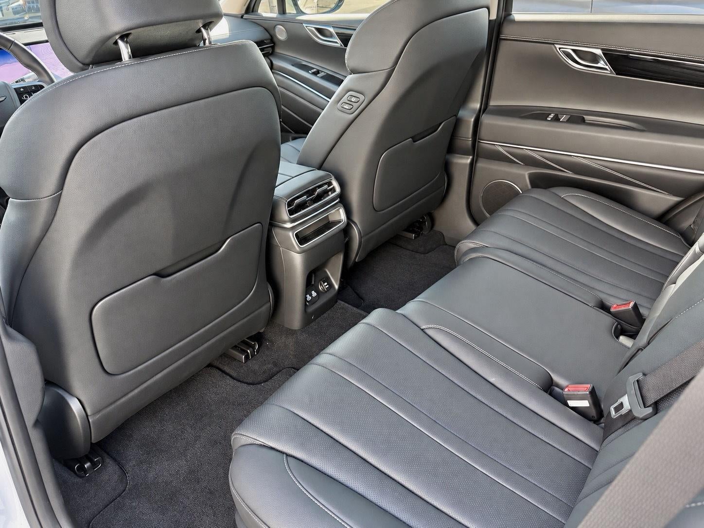 2026 Genesis GV80 2.5T
