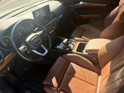 2022 Audi Q5 S line Premium