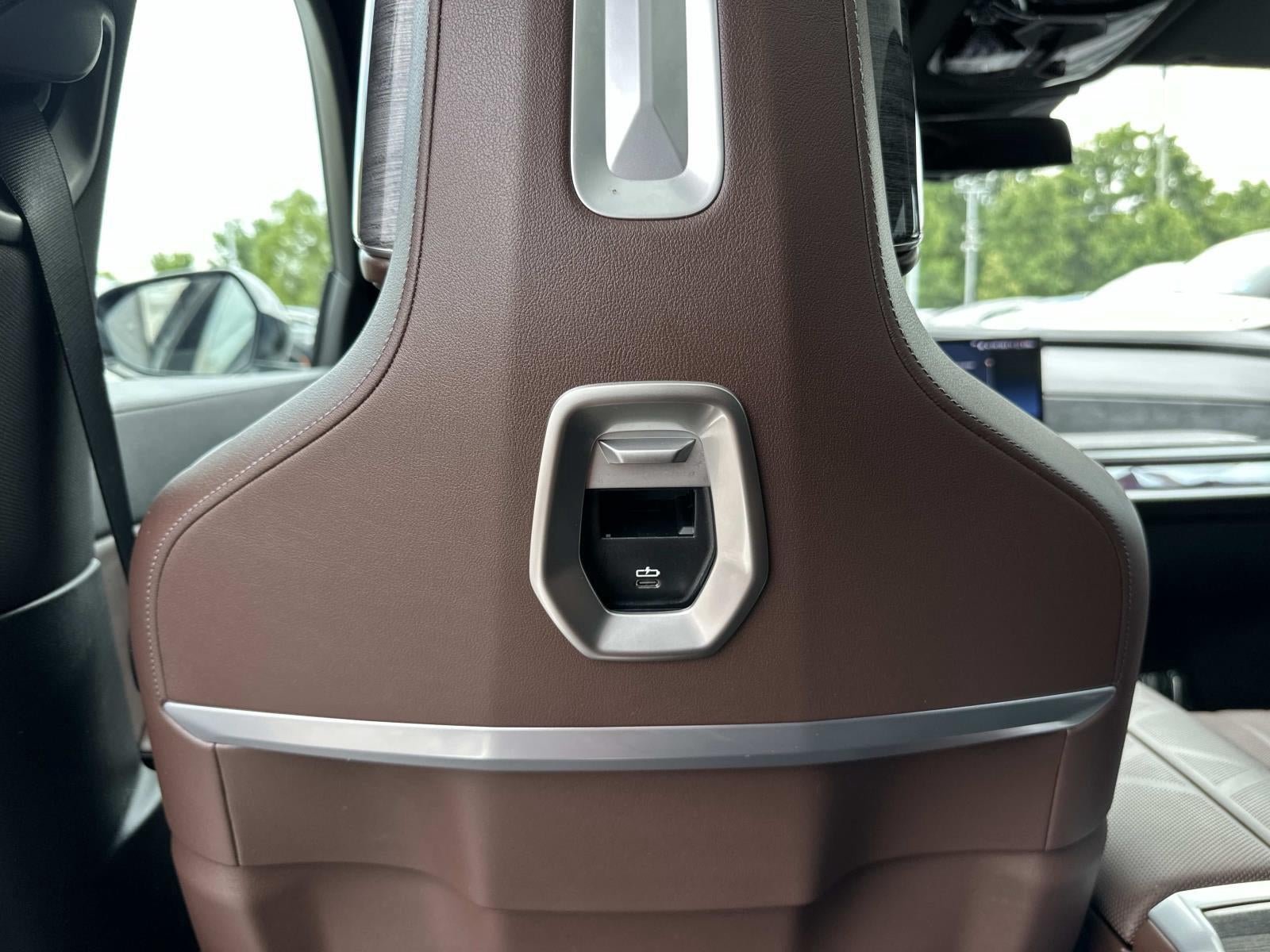 2023 BMW 7 Series 760i xDrive