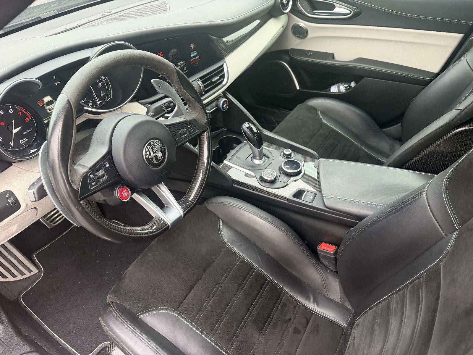 2018 Alfa Romeo Giulia Quadrifoglio Quadrifoglio