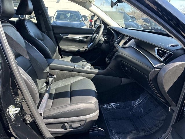 2023 INFINITI QX50 PURE