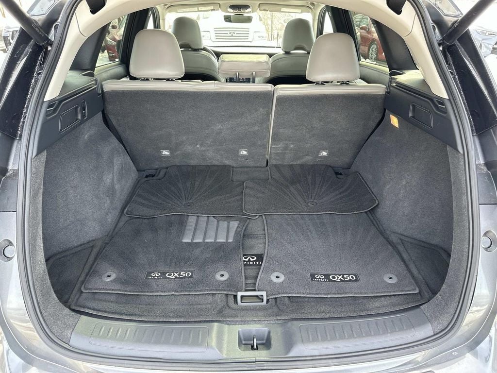 2023 INFINITI QX50 LUXE
