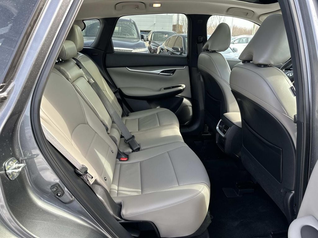2023 INFINITI QX50 LUXE