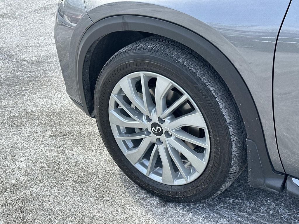 2023 INFINITI QX50 LUXE