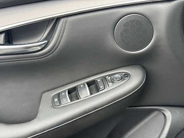 2023 INFINITI QX55 LUXE