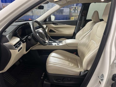 2023 INFINITI QX60 LUXE