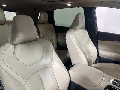 2023 INFINITI QX60 LUXE