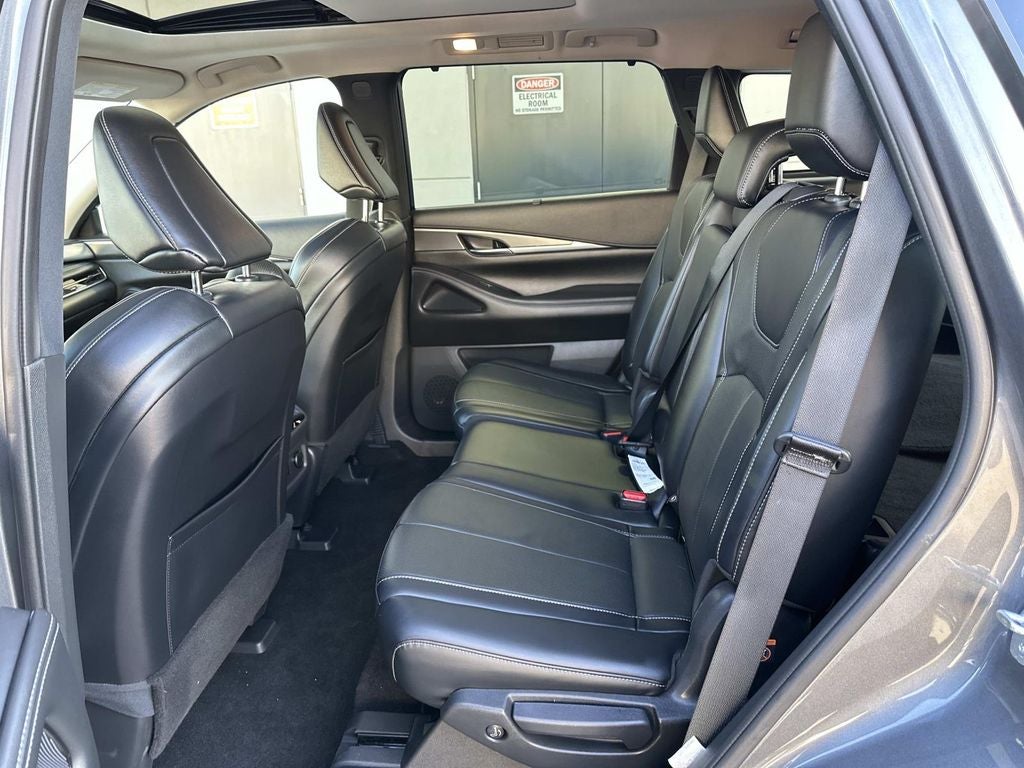 2023 INFINITI QX60 LUXE