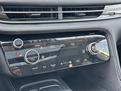 2022 INFINITI QX60 LUXE