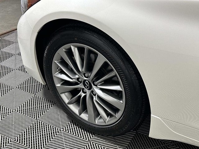 2023 INFINITI Q50 LUXE